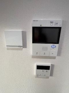 �y�Z�L�����e�B�z�@