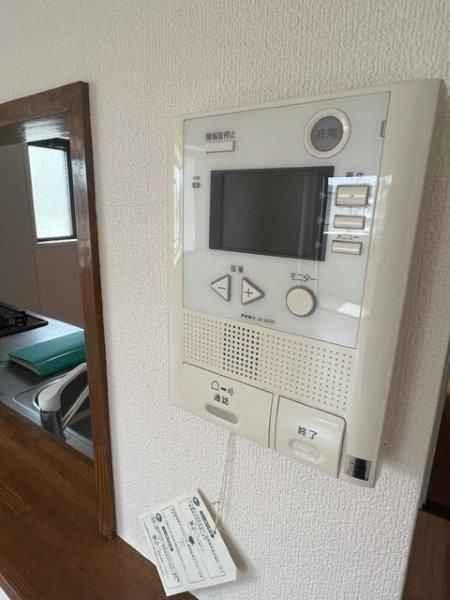 y[z@