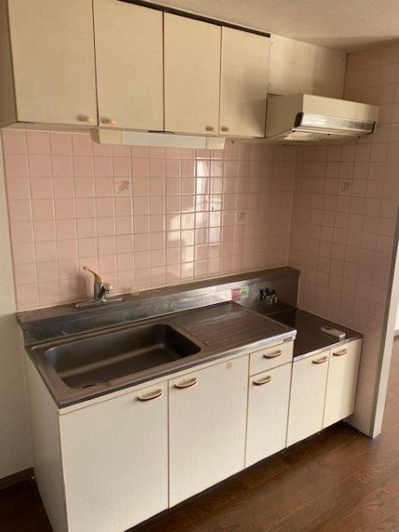 �y�L�b�`���z�@