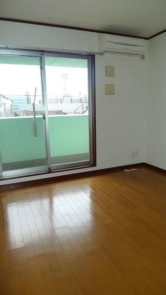 �y���ԁE���r���O�z�@