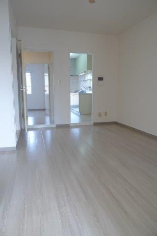 �y���ԁE���r���O�z�@