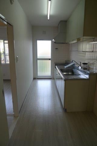 �y�L�b�`���z�@