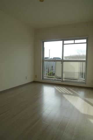 �y�����E���r���O�z�@