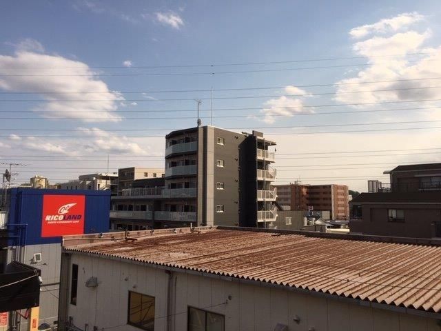 �y���]�z�@