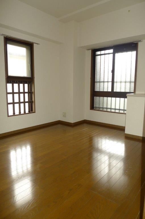 �y�Q���z�@