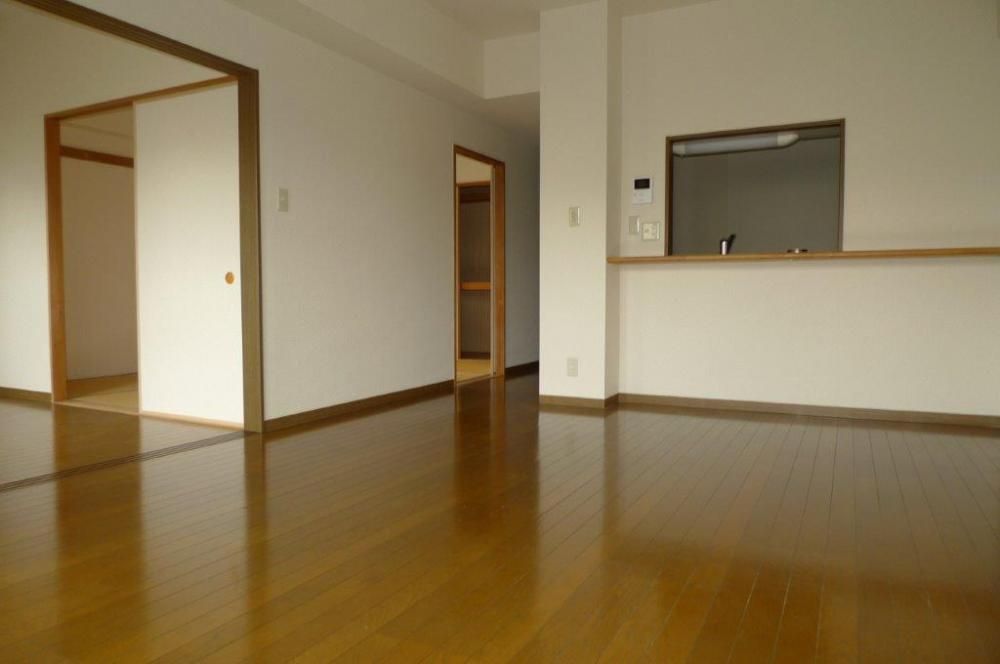 �y���ԁE���r���O�z�@