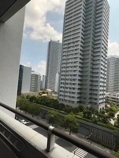 �y���]�z�@