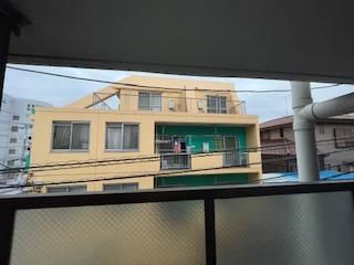 y]z@