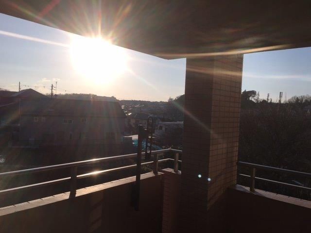 �y���]�z�@