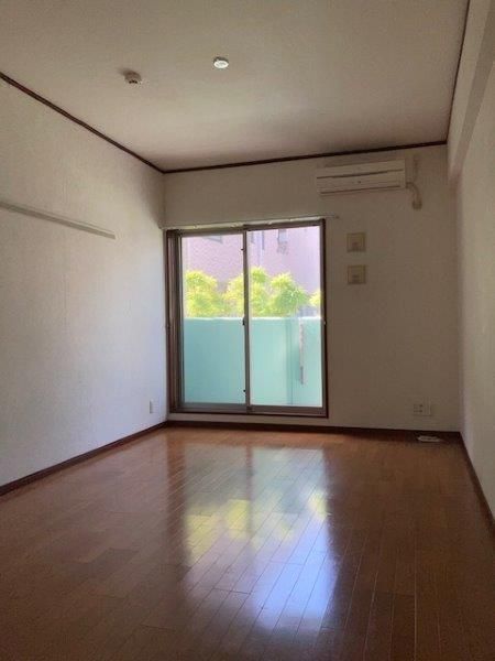 �y���ԁE���r���O�z�@