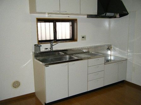 yLb`z@