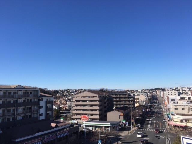 �y���]�z�@