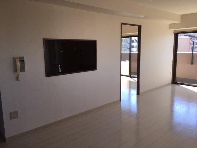 �y�����E���r���O�z�@