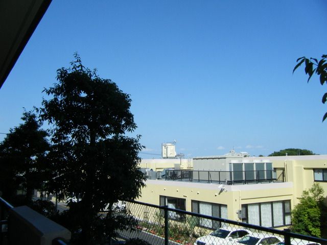 �y���]�z�@