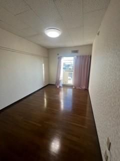 �y���ԁE���r���O�z�@