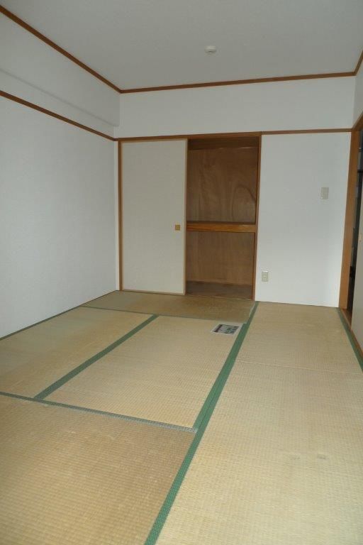 �y�����E���r���O�z�@