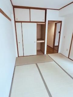 �y�����E���r���O�z�@