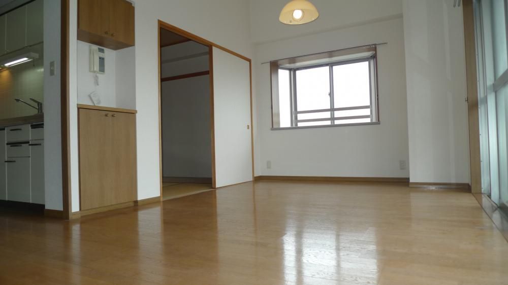 �y���ԁE���r���O�z�@