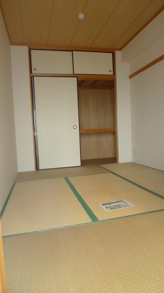 �y�����E���r���O�z�@