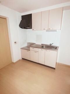 �y���ԁE���r���O�z�@