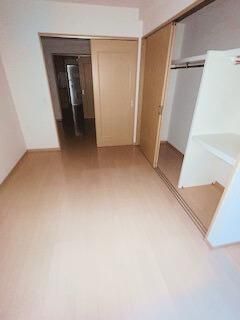 �y�����E���r���O�z�@