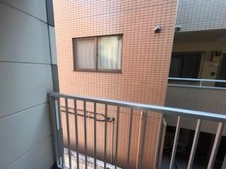 y]z@