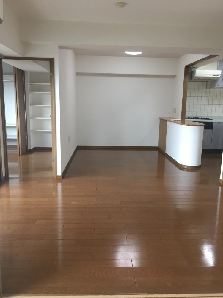 �y���ԁE���r���O�z�@