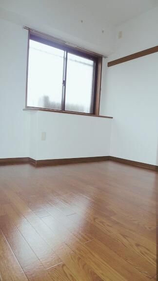 �y�����E���r���O�z�@