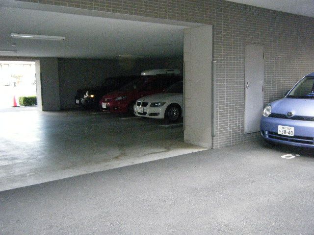 yԏz@